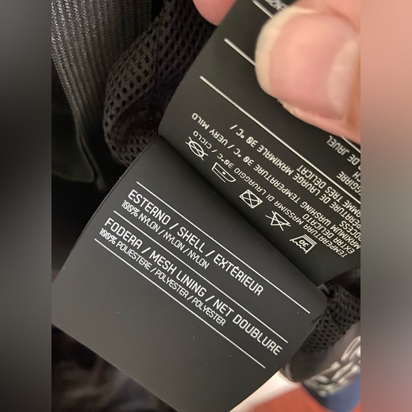 OUTHERE UTILITY WINDBREAKER W/HIDDEN HOOD Navy Italy Men’s Sz Medium - Picture 12 of 16